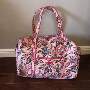 NWOT Vera Bradley Large Duffle Stitched Flowers